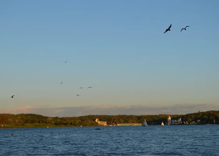 Nad Jeziorem Apartment *